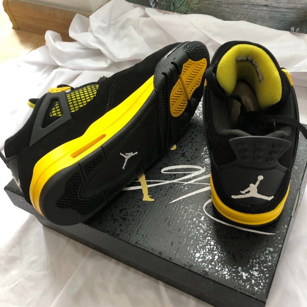 jordan 4 retro size 9